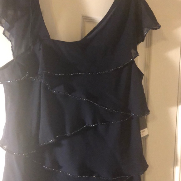 Beautiful navy blue party dress. - Picture 2 of 5
